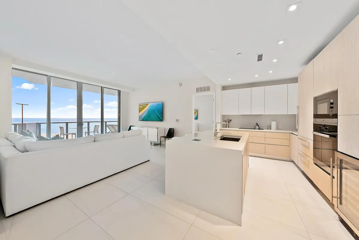 3100 N Ocean Drive, H1002-17 at 3100 N Ocean Drive 1002, Riviera Beach