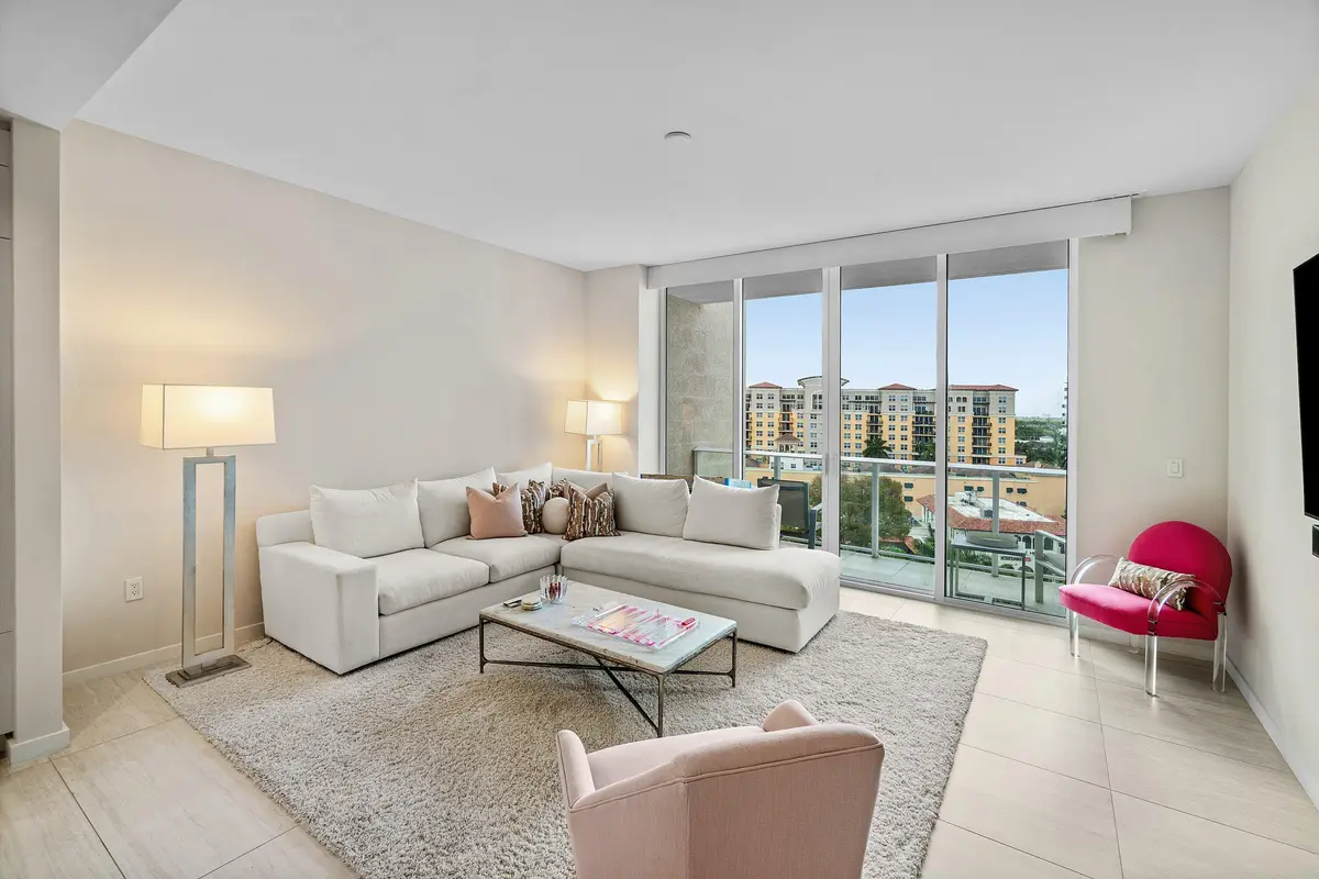 008-200SoutheastMiznerBoulevard-810-Boca at 200 SE Mizner Boulevard 810, Boca Raton