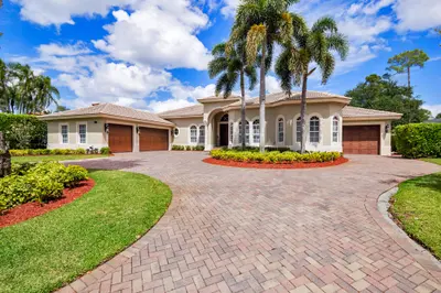 594 N Country Club Drive, Atlantis – sold