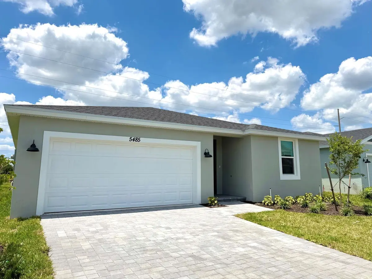 5485 Hampton Park Cir (2) at 5485 Hampton Park Circle, Vero Beach