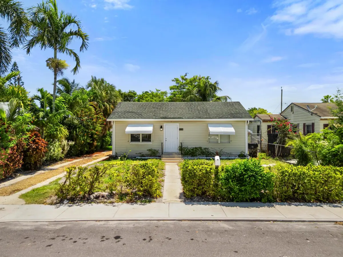 Front at 926 S L Street, Lake Worth Beach