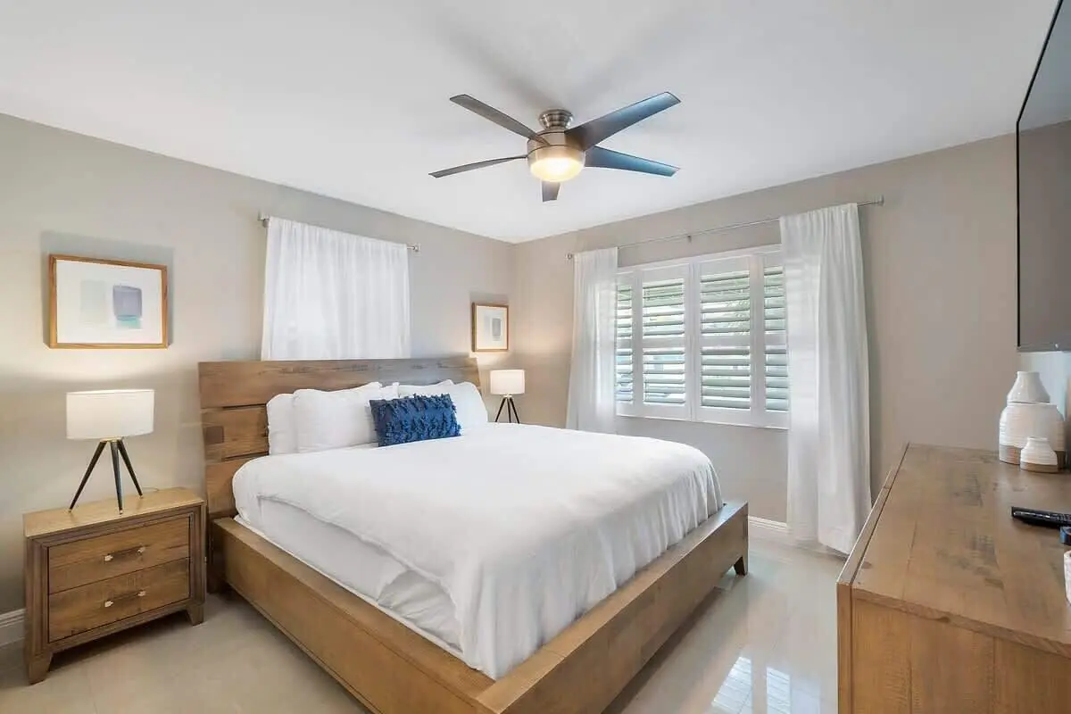 673cdd21813f49001177a77a-40060693_145315 at 1039 N Victoria Park Road 1-3, Fort Lauderdale