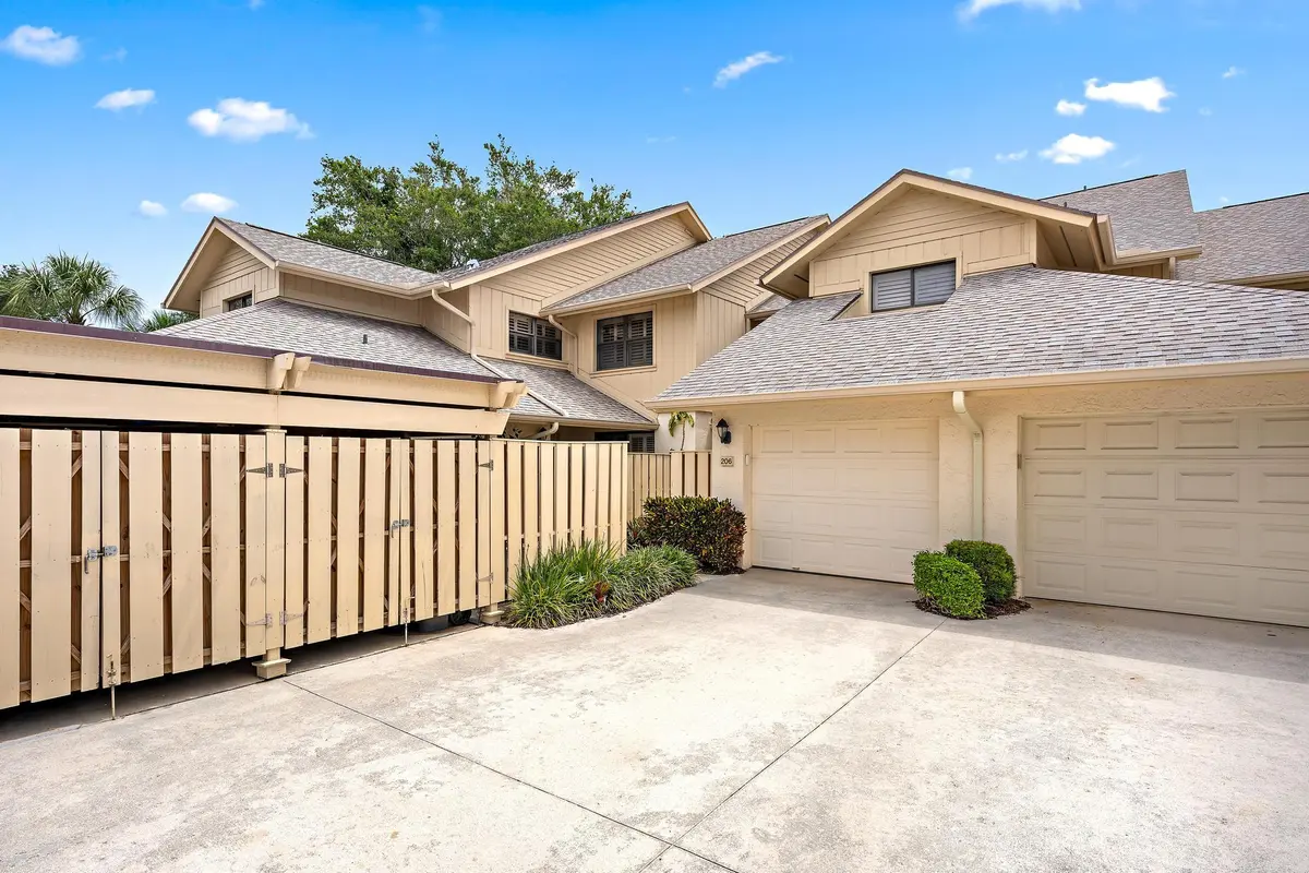 Garage at 17165 Waterbend Drive 206, Jupiter
