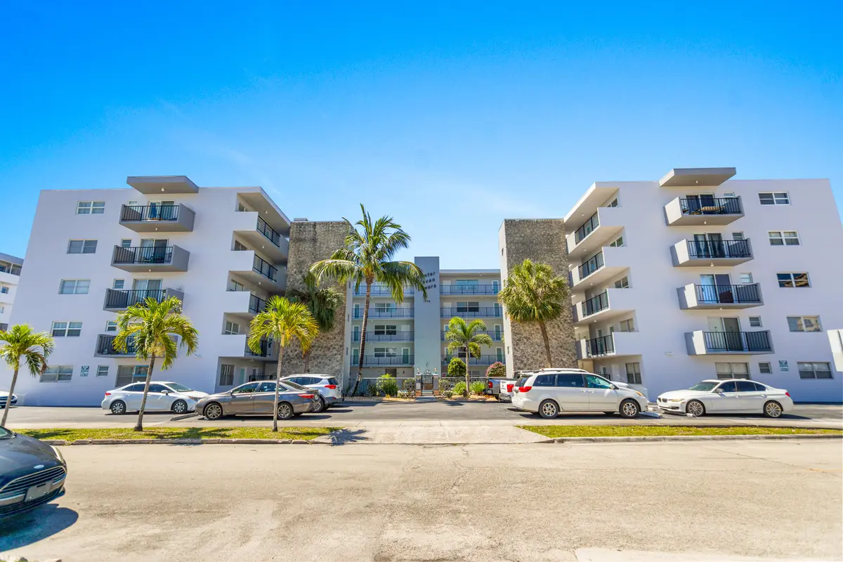 585A4728 at 1750 Jefferson Street 507, Hollywood