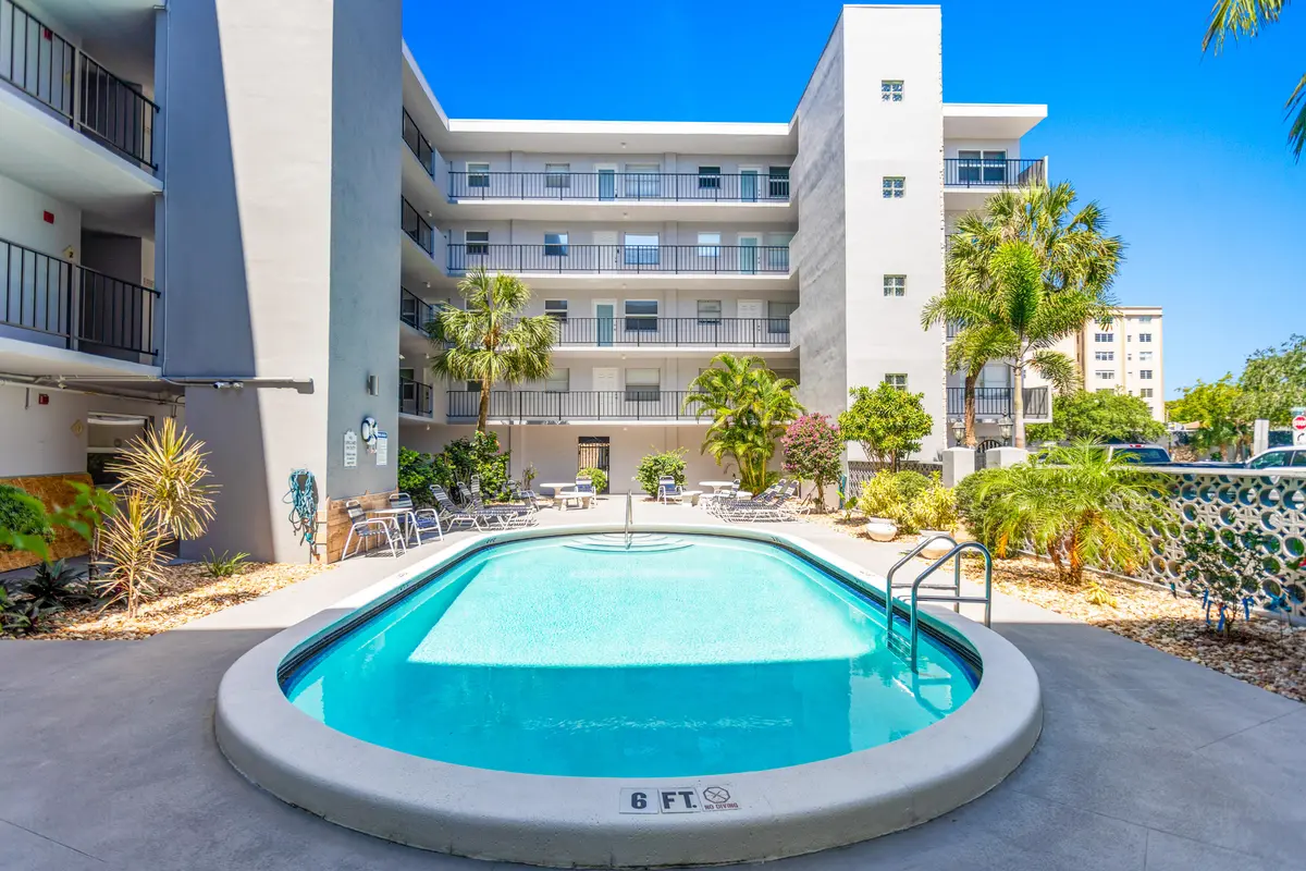 585A4740 at 1750 Jefferson Street 507, Hollywood