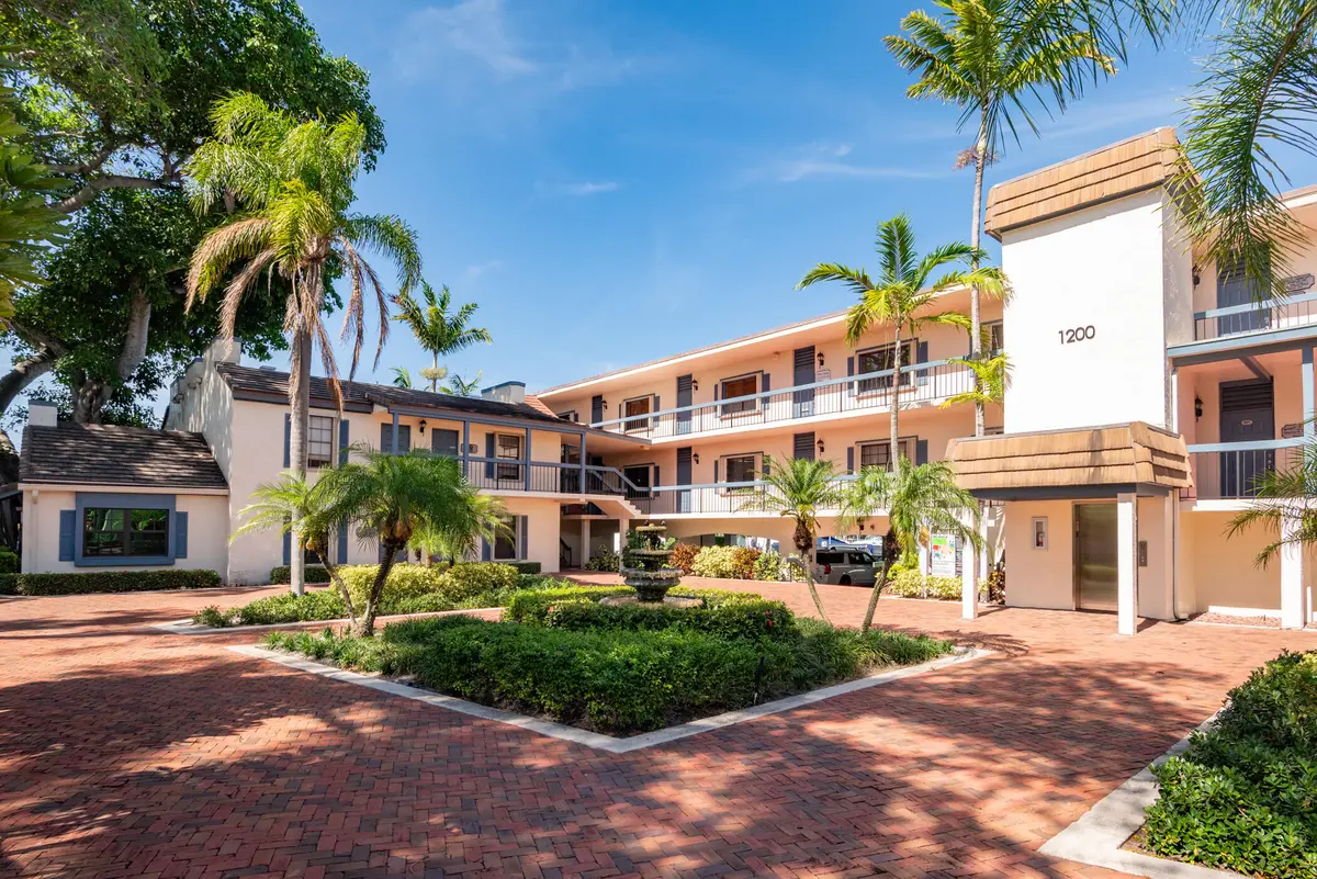 © Clark-1200 Federal Hwy-013 at 1200 S Federal Highway 203, Boynton Beach