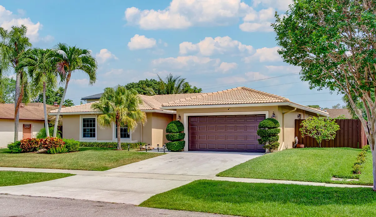 Front Exterior at 4886 Acorn Drive, Boca Raton