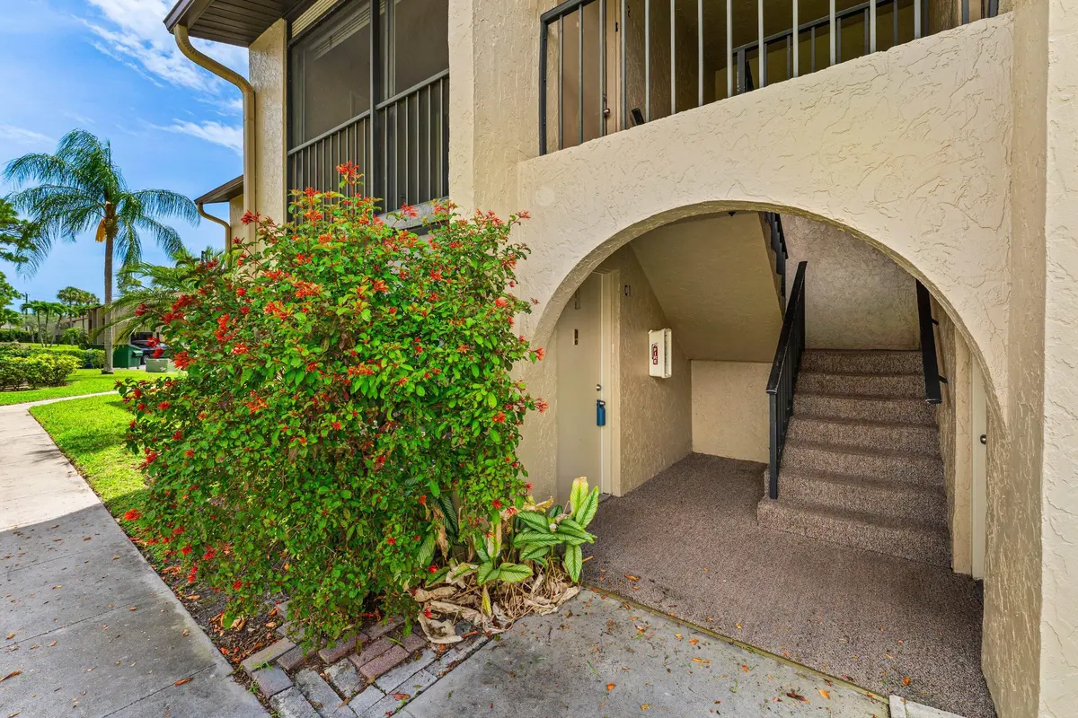 Front Entrance at 509 Shady Pine Way C1, Greenacres