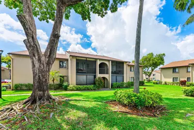 509 Shady Pine Way C1, Greenacres – sold