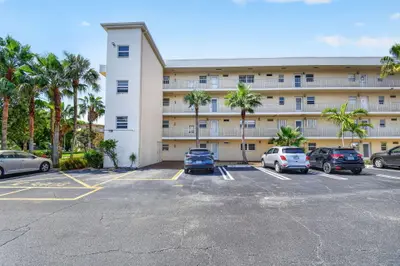 2515 NE 1st Court 4020, Boynton Beach – sold