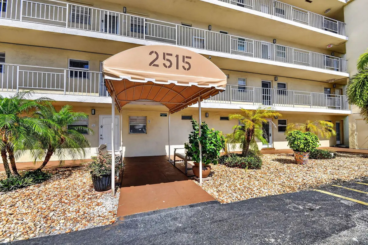 3-web-or-mls-DSC_9517 at 2515 NE 1st Court 4020, Boynton Beach