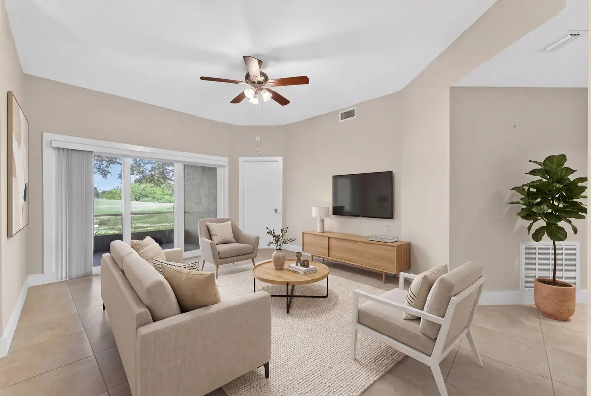 6-web-or-mls-hf_20260511_202342_a14d6281 at 16353 Malibu Drive 61, Weston