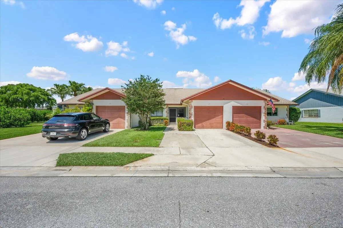 01-LUX_7131 at 129 Moccasin Trail, Jupiter