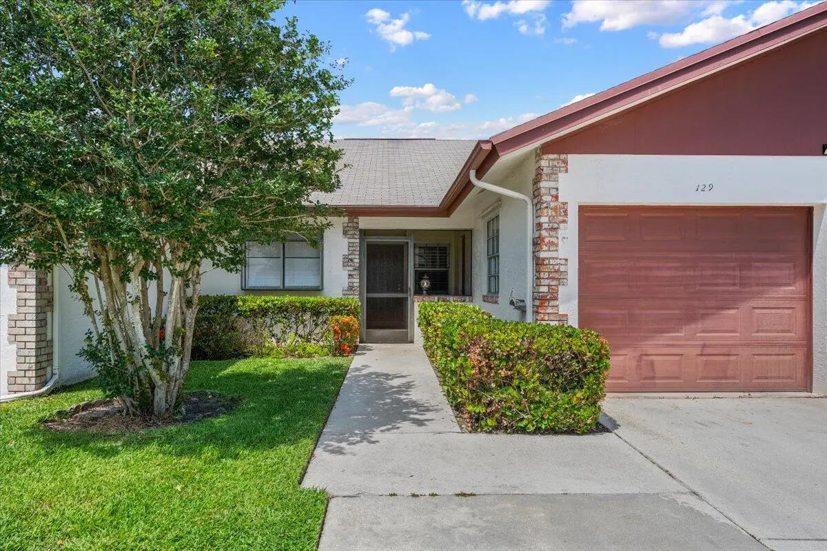 03-LUX_7136 at 129 Moccasin Trail, Jupiter