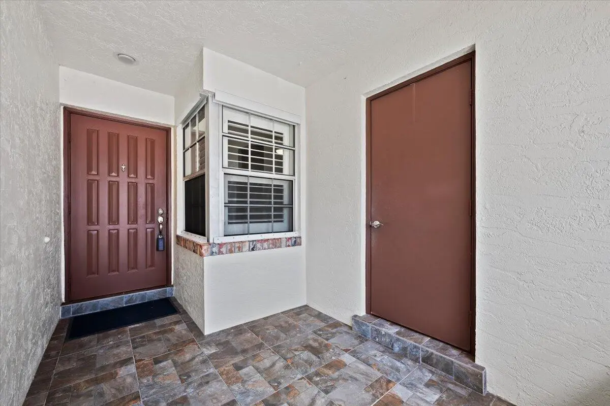 04-LUX_7129 at 129 Moccasin Trail, Jupiter
