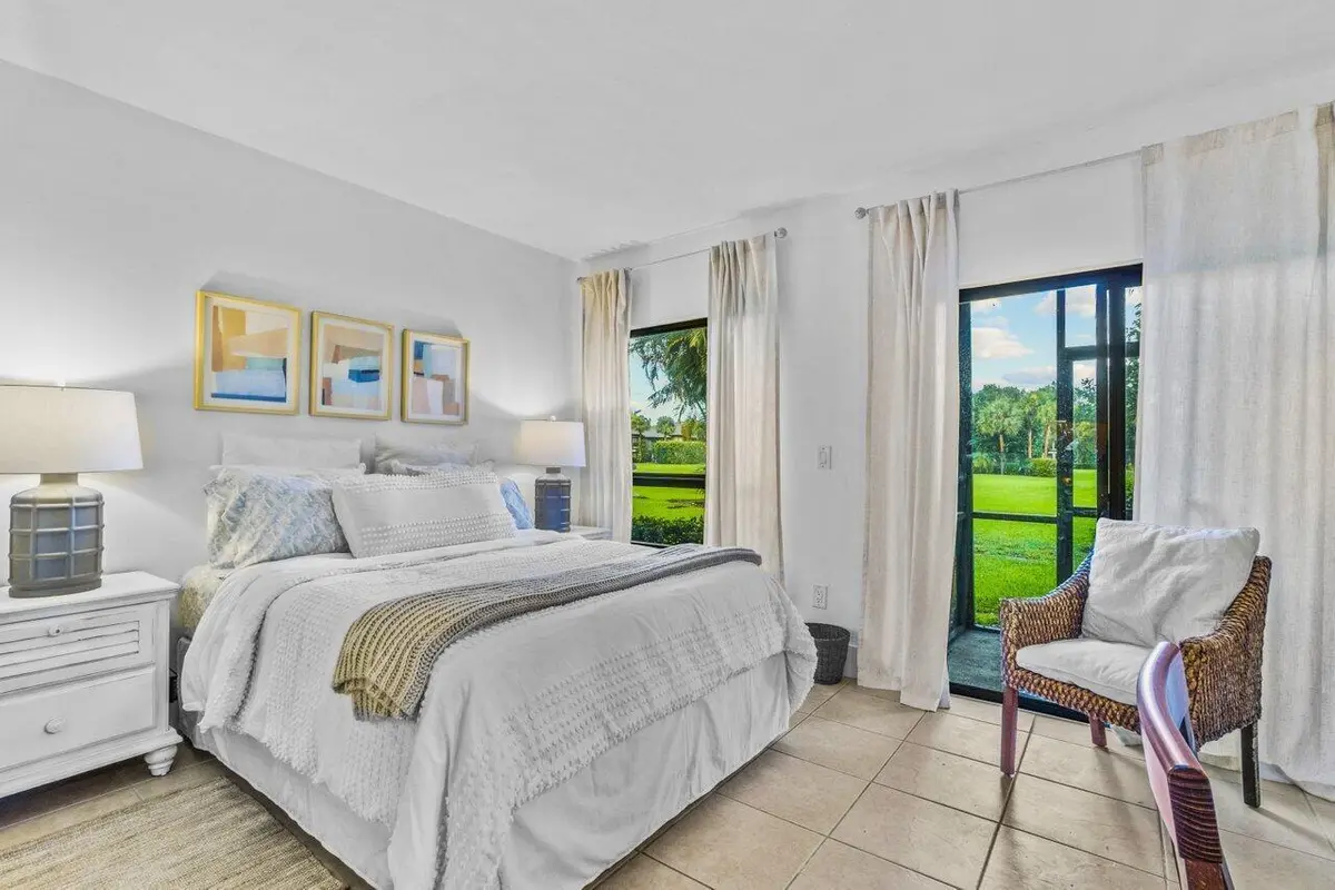 Ground floor studio at 13334 Polo Club Road 207, Wellington