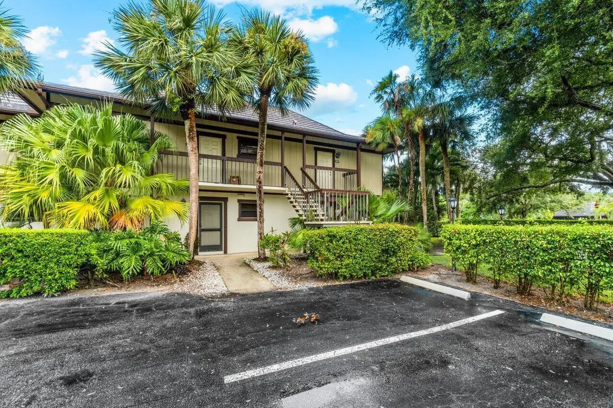 Front View at 13334 Polo Club Road 207, Wellington