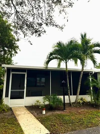 441 7th Place 441, Vero Beach – leased