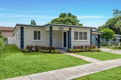 741 W 10th Street, Riviera Beach – sold