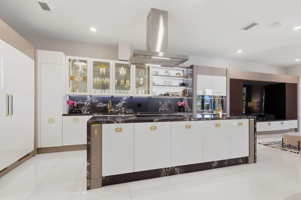 2J9A5193 at 10271 Peninsula Place, Parkland