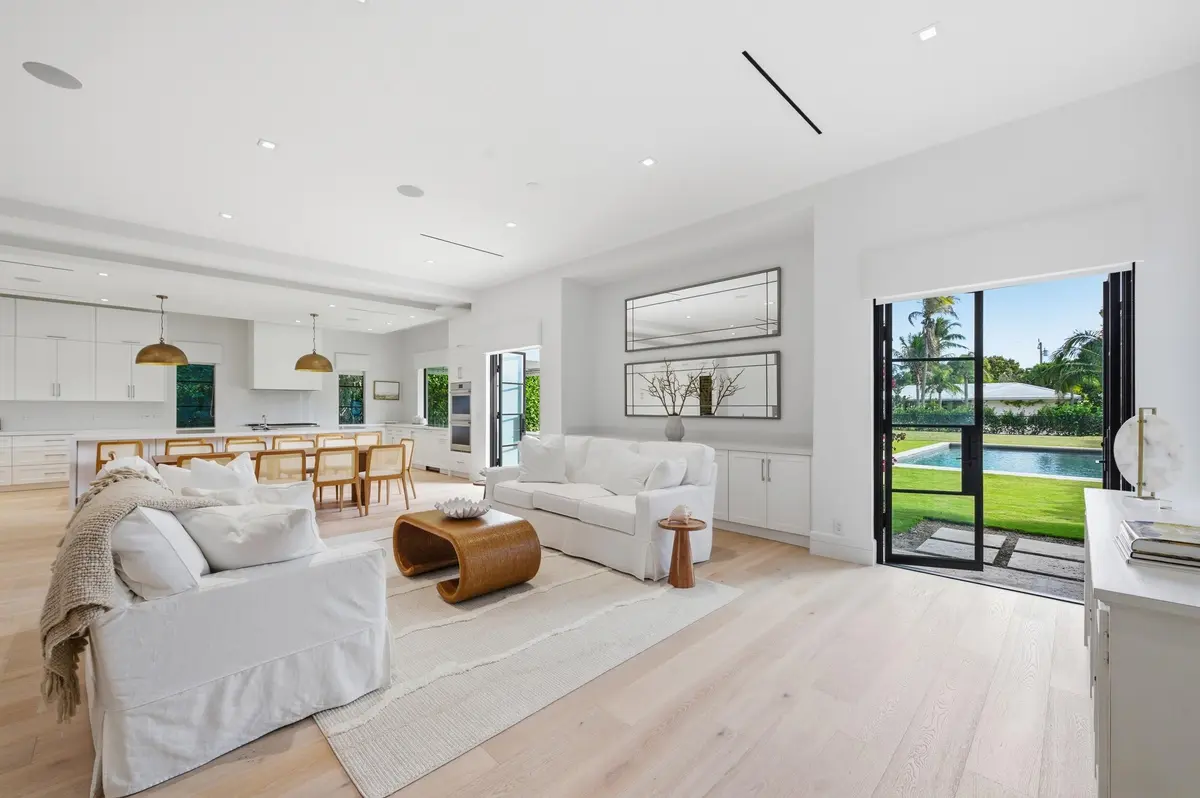 LIVING ROOM at 248 E Lakewood Road, West Palm Beach