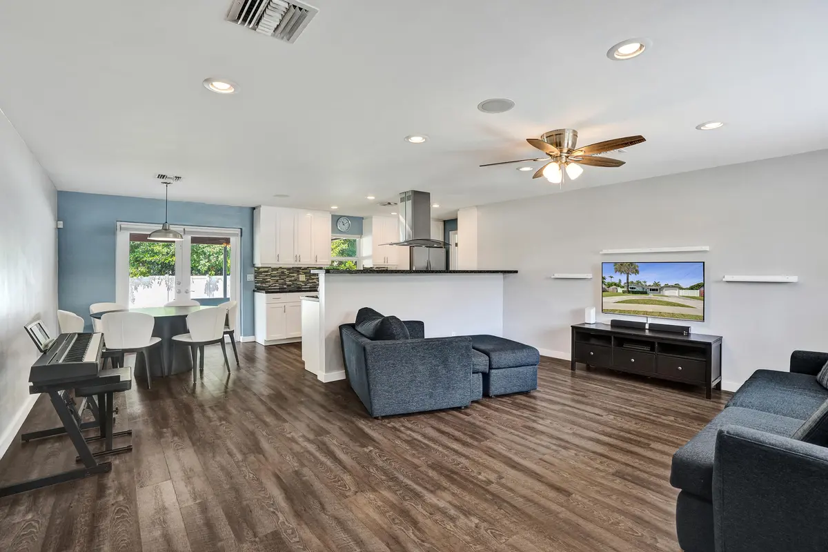DSC05933 at 5289 SW 95th Avenue, Cooper City