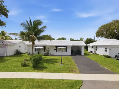 220 Leisure Boulevard, Pompano Beach – Single Family Residence for rent