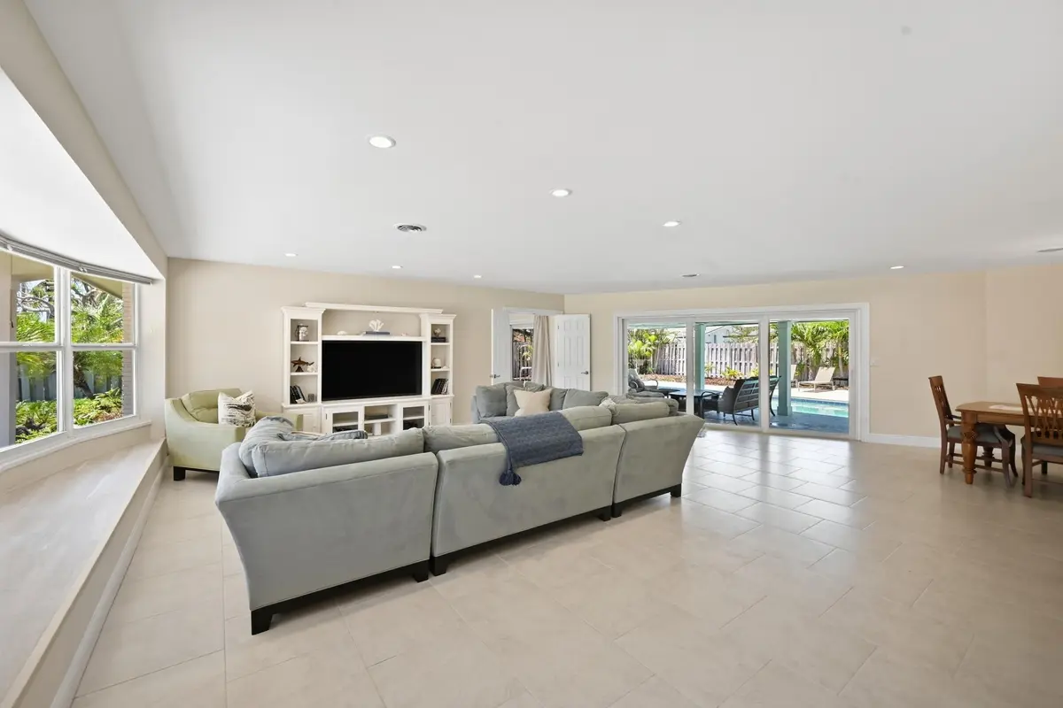 Living Area at 4111 NE 26th Terrace, Lighthouse Point