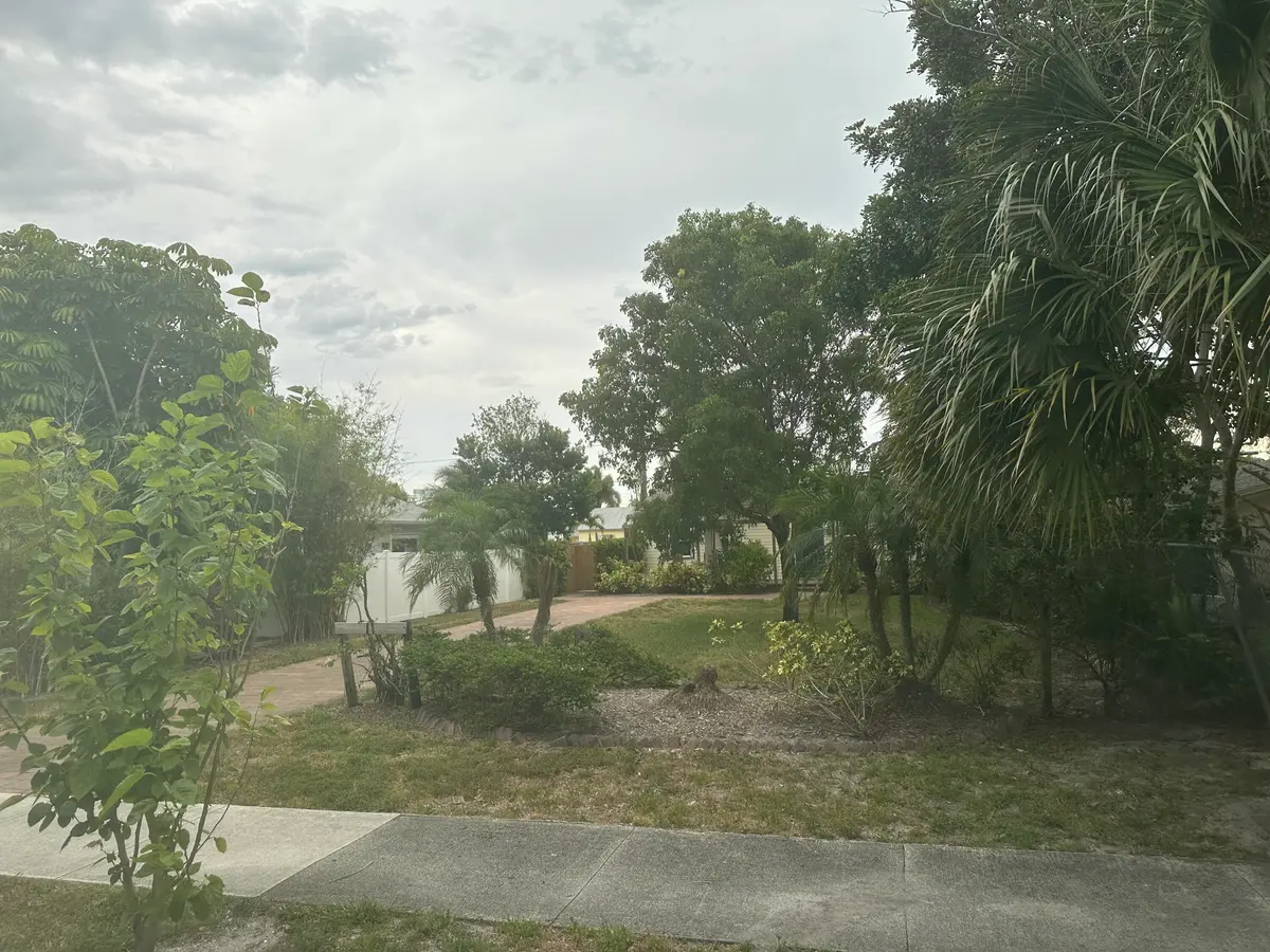 IMG_1479 at 729 SE 2nd Avenue, Delray Beach