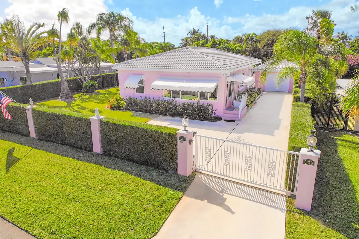 Gated Private Estate at 3216 Karen Drive, Delray Beach