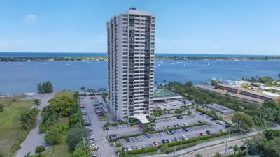 5600 N Flagler Drive 1502, West Palm Beach – sold