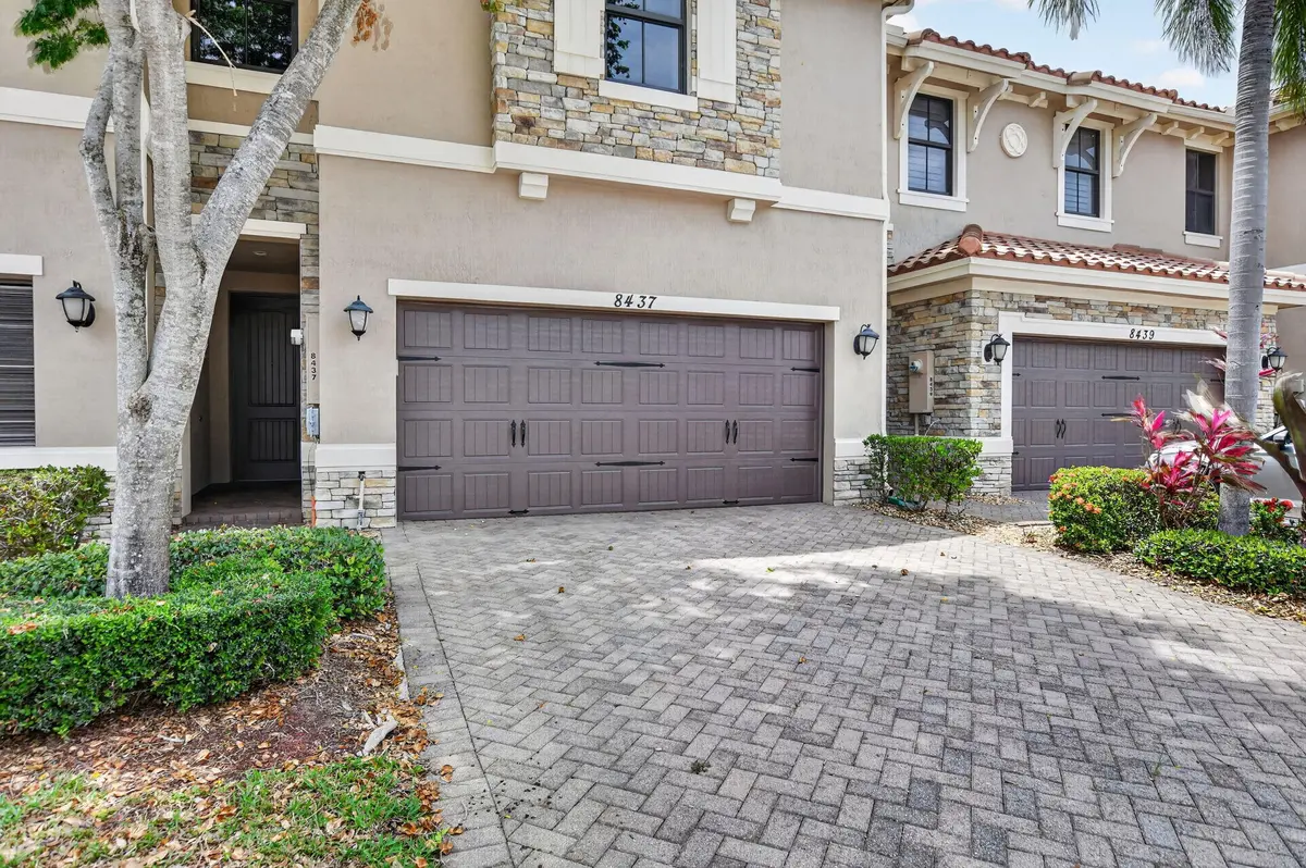3-web-or-mls-DSC_1477 at 8437 Lakeview Trail, Parkland