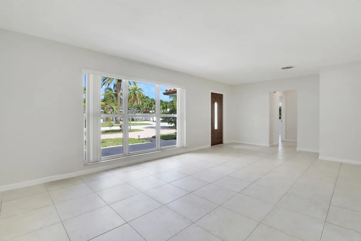 Living Area at 2620 NE 25th Street, Lighthouse Point