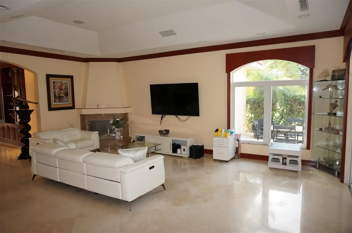 Photo 8 at 650 E Rambling Drive, Wellington