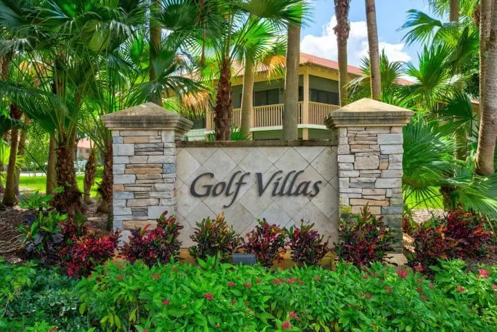 Brackenwood entrance sign at 611 Brackenwood Cove, Palm Beach Gardens