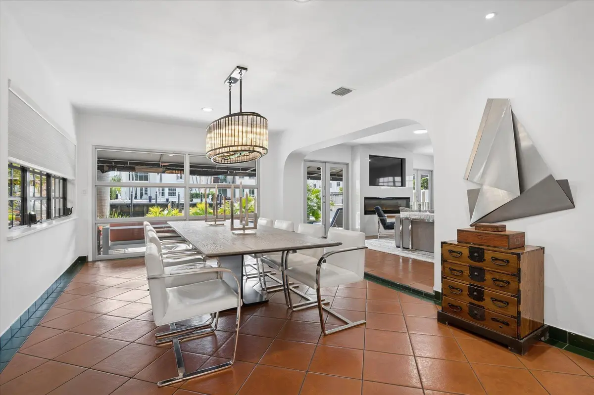 48-Bertanzetti-325 Coconut Isles Dr-6-2 at 325 Coconut Isle Drive, Fort Lauderdale