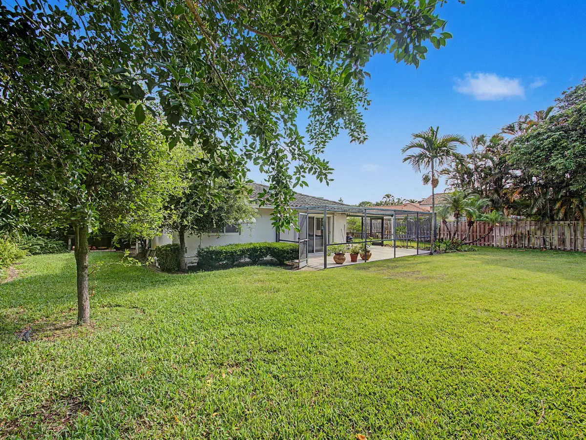 22-web-or-mls-015 at 1840 Crafton Road, Juno Beach