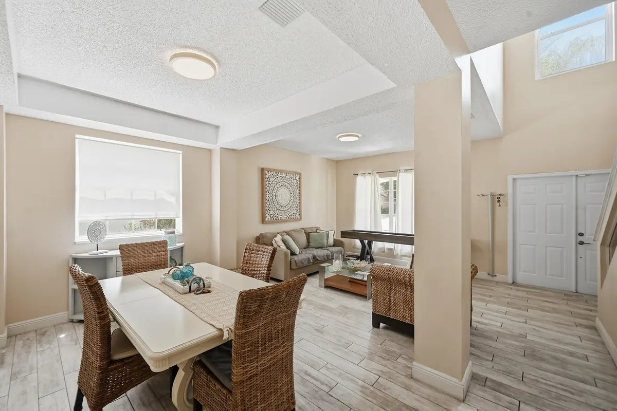12_ra1_8434 at 15073 Oak Chase Court, Wellington