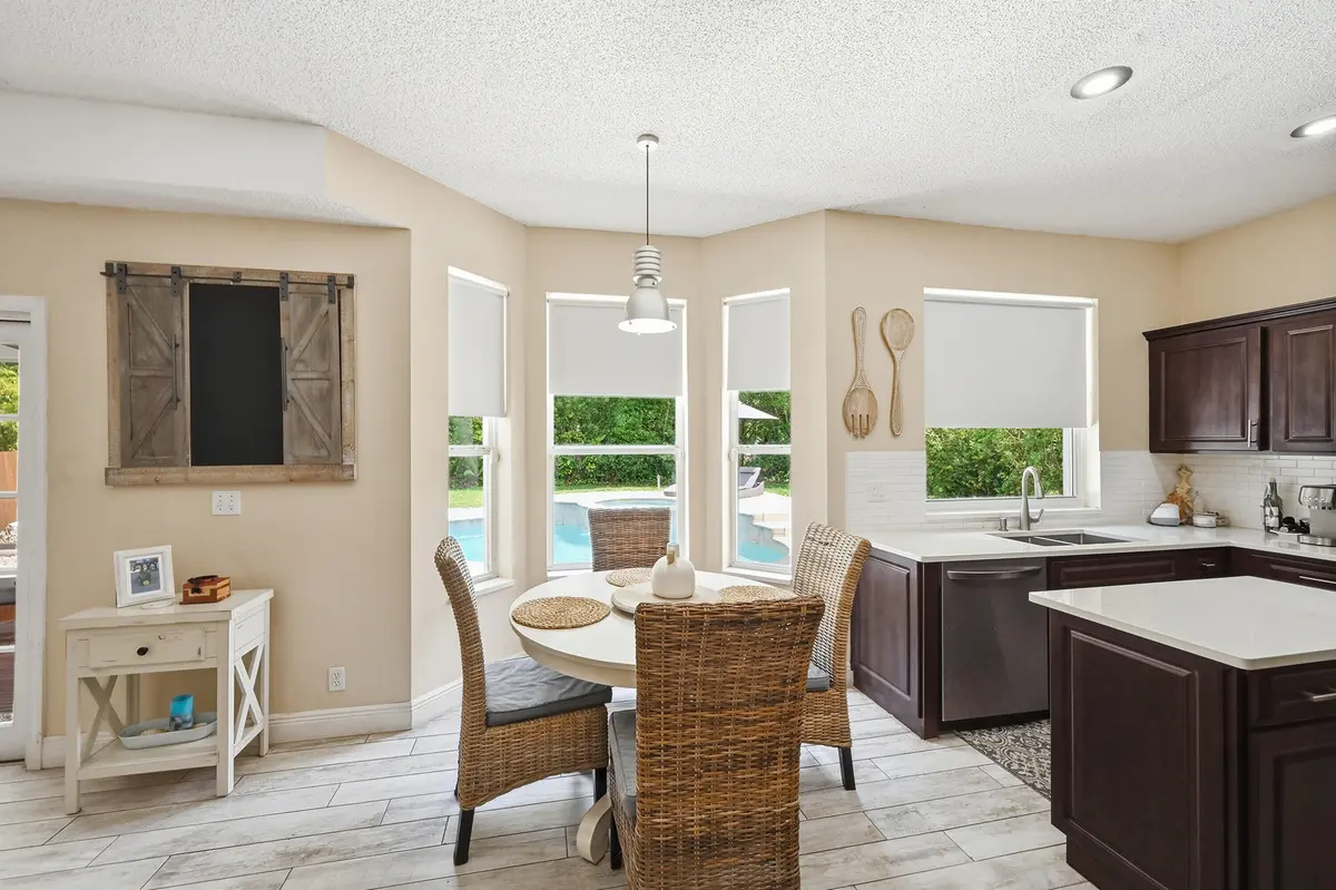 15_ra1_8454 at 15073 Oak Chase Court, Wellington