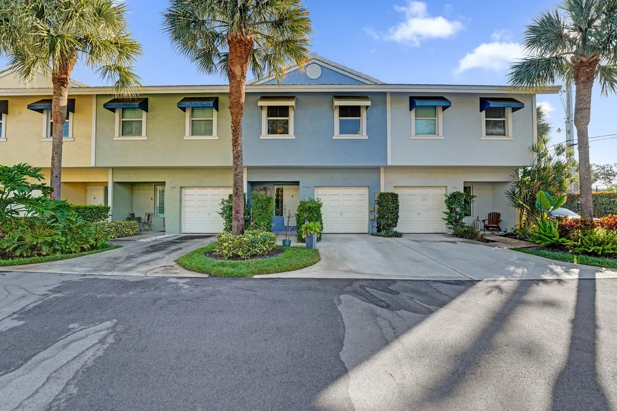 DSC00958 at 1743 NE 4th Avenue F4, Fort Lauderdale