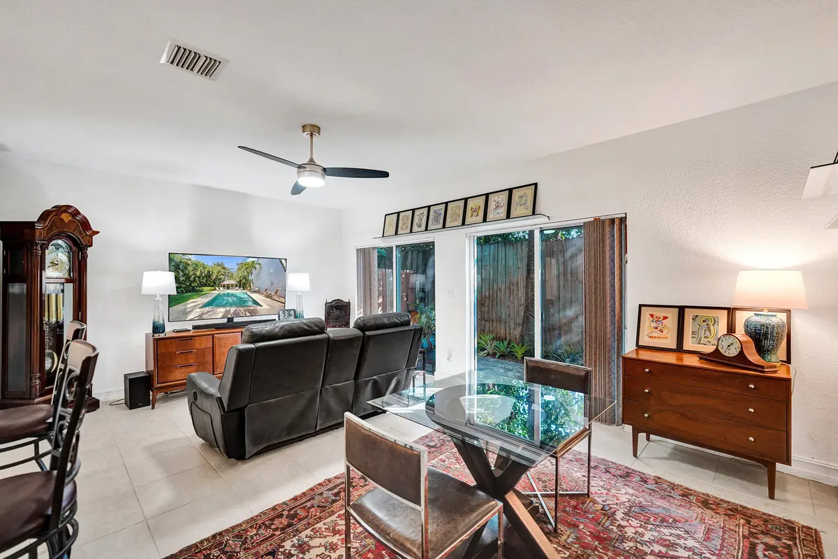 DSC01015 at 1743 NE 4th Avenue F4, Fort Lauderdale