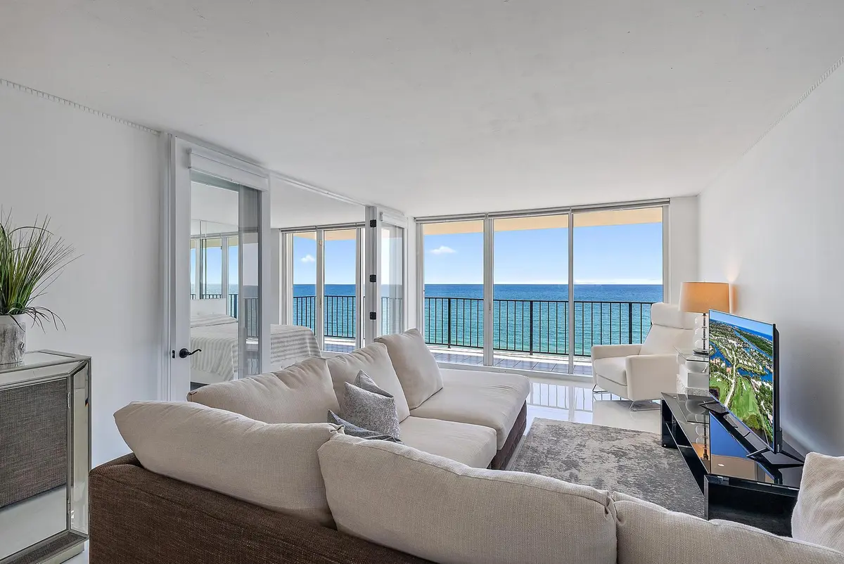 3456 S Ocean Boulevard, 802-10 at 3456 S Ocean Boulevard 802, Palm Beach