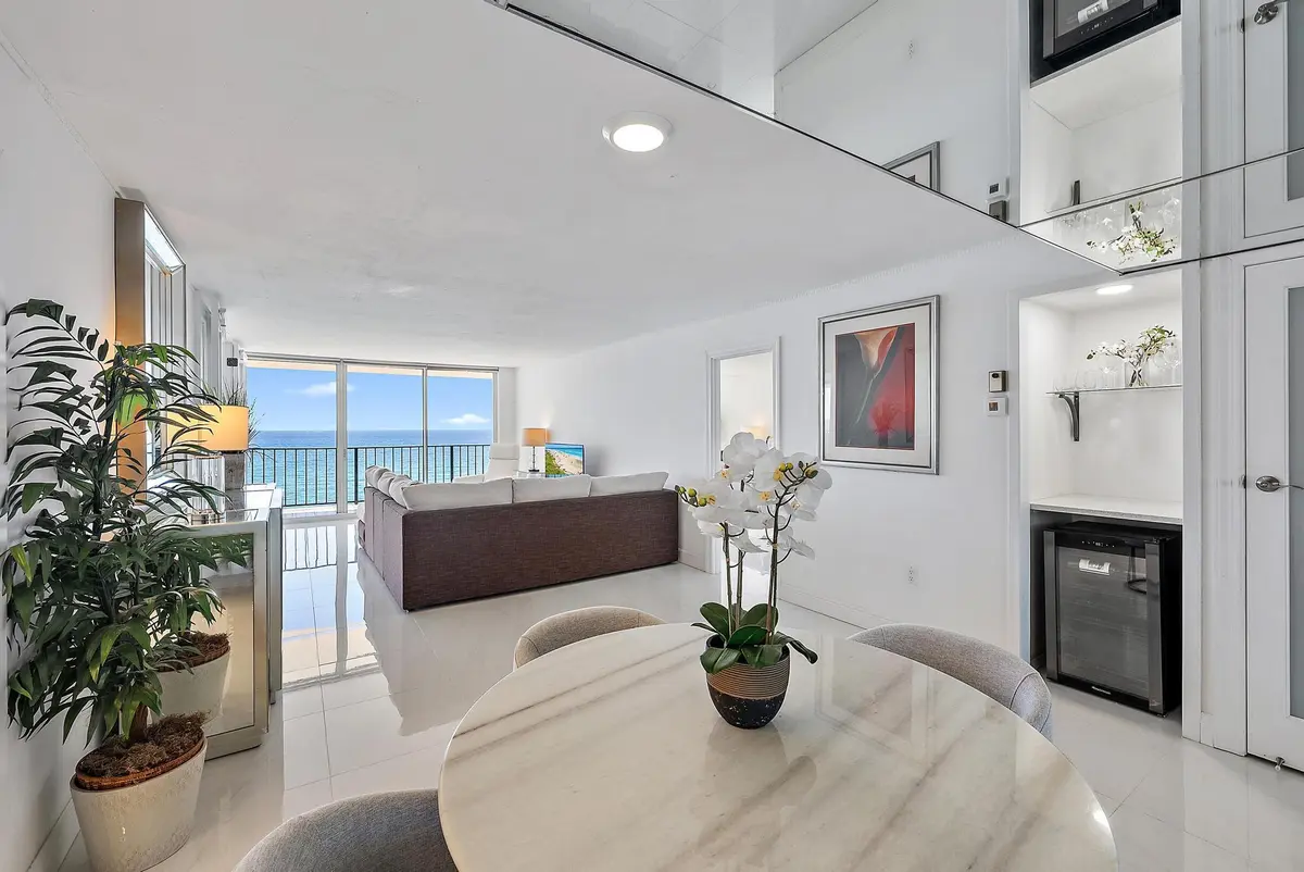 3456 S Ocean Boulevard, 802-8 at 3456 S Ocean Boulevard 802, Palm Beach