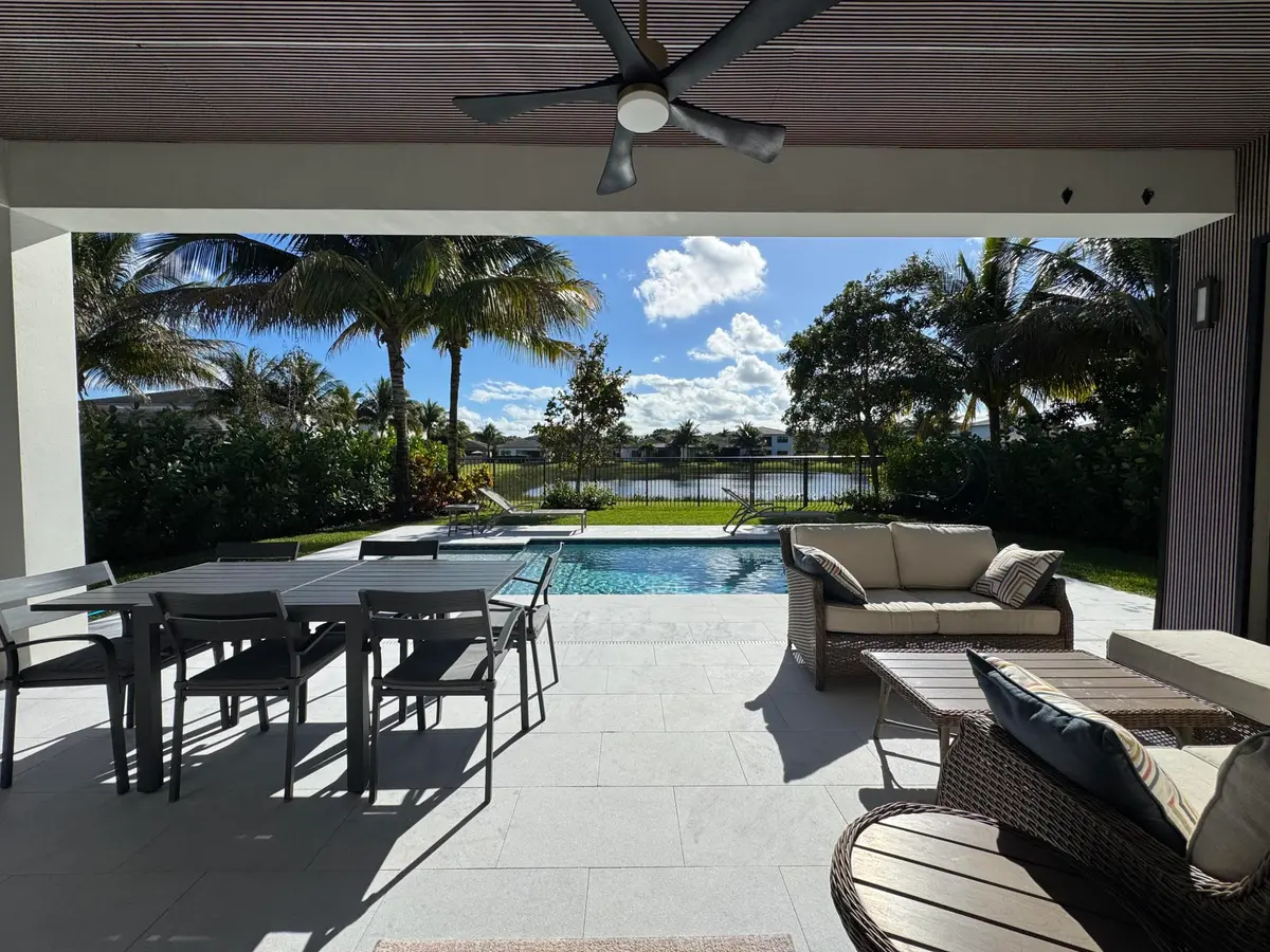 beyc6972eca5250bf at 8606 Tower Bridge Court, Boca Raton