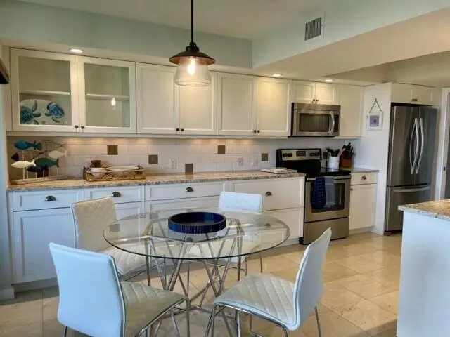 breakfast area/kitchen at 1000  N Us Highway 1 El403, Jupiter