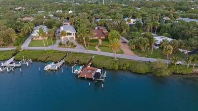 12140 SE Indian River Drive, Hobe Sound – Single Family Residence for rent