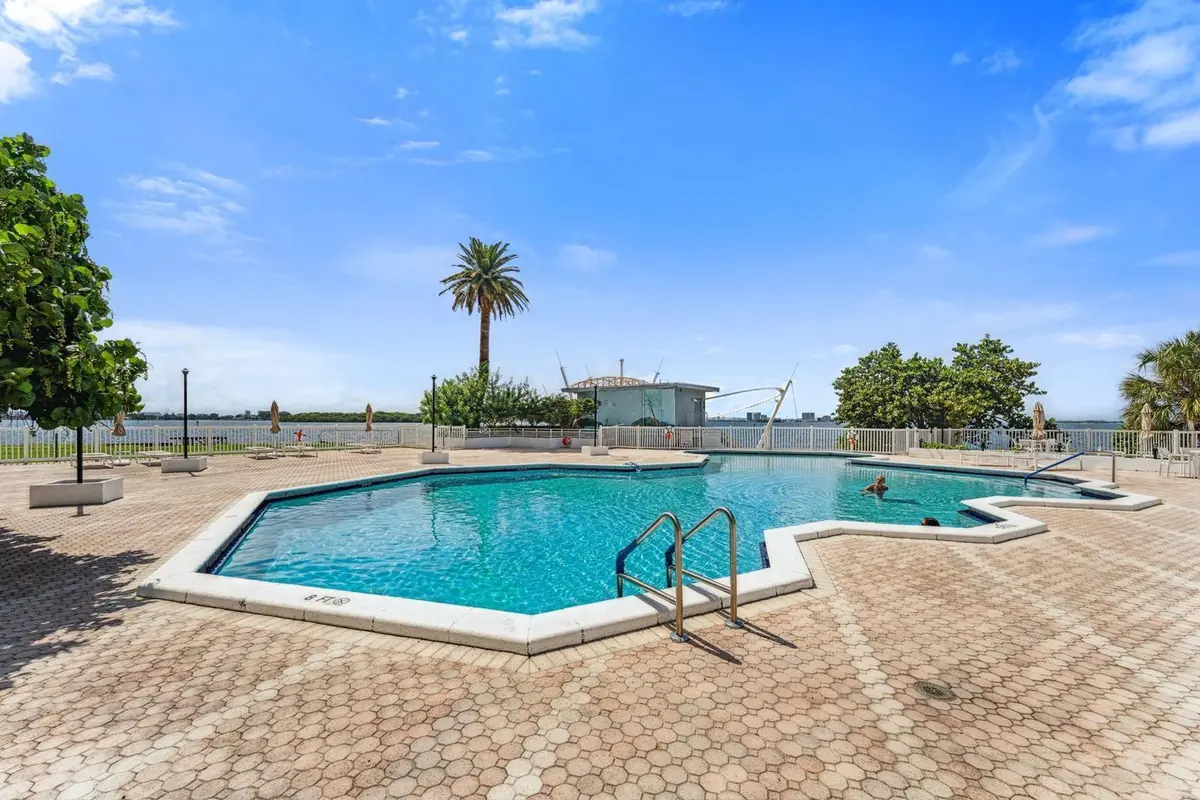 pool at 11201 SW 13th Street 103, Pembroke Pines