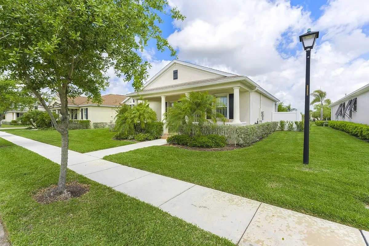 7218-E-Village-Sq-HigMedia-008-1280 at 7218 E Village Square, Vero Beach