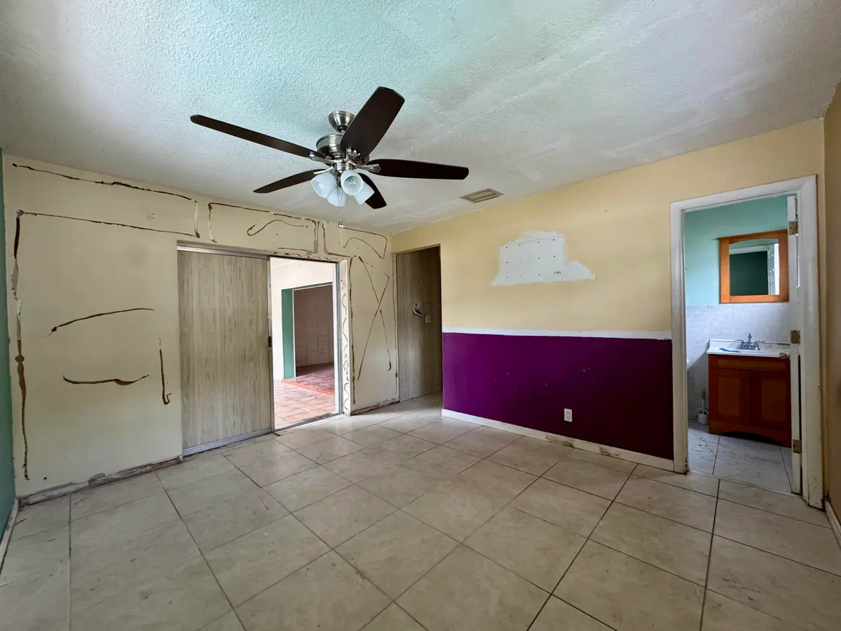 IMG_0489 at 3941 NW 36th Terrace, Lauderdale Lakes