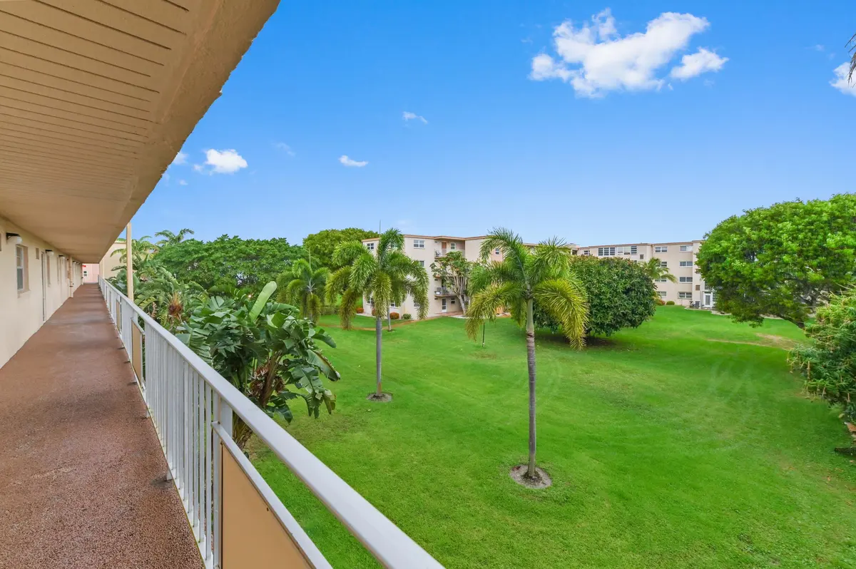 04 Entry 01 at 2615 NE 3rd Court 3170, Boynton Beach